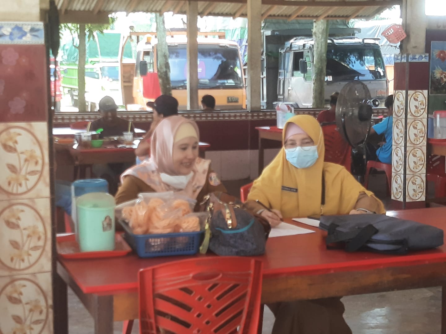 UJI PETIK RUMAH MAKAN MAGELANG